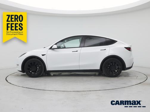 White 2023 Tesla Model Y Long Range