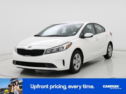 White 2018 Kia Forte LX