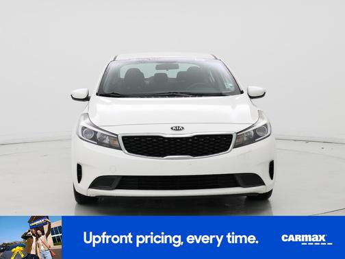 White 2018 Kia Forte LX
