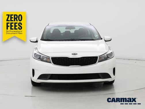 White 2018 Kia Forte LX