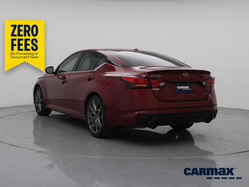 Red 2024 Nissan Altima SR