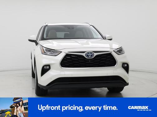 White 2021 Toyota Highlander Hybrid Limited