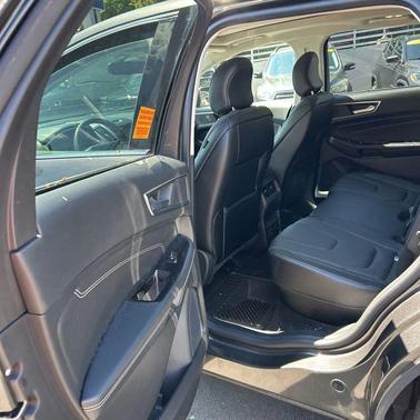 Magnetic 2018 Ford Edge Titanium