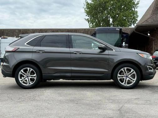 Magnetic 2018 Ford Edge Titanium