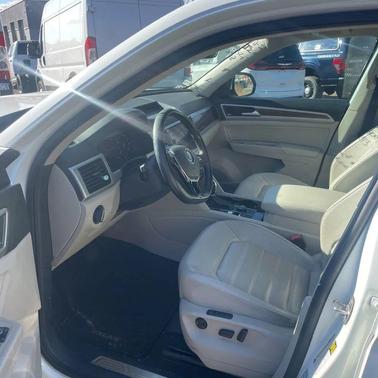 2018 Volkswagen Atlas 3.6L SEL Premium