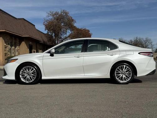 2018 Toyota Camry XLE