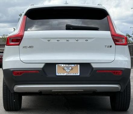 2019 Volvo XC40 T5 Momentum