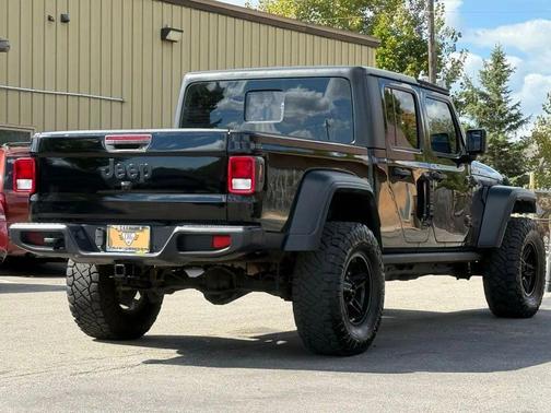 2020 Jeep Gladiator Sport