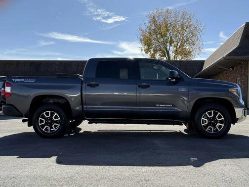 2018 Toyota Tundra SR5