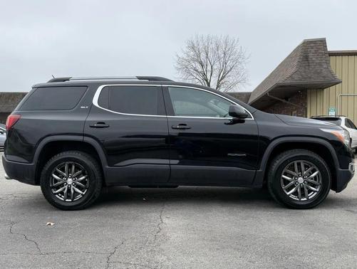 2017 GMC Acadia SLT-1