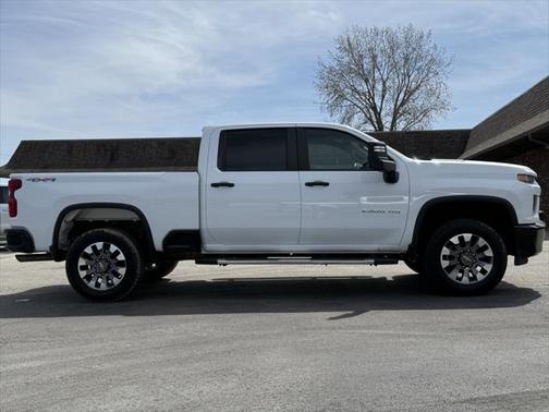 2022 Chevrolet Silverado 2500 Custom
