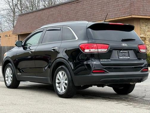 2017 Kia Sorento LX
