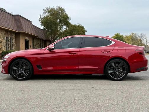 2022 Genesis G70 3.3T RWD