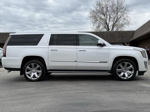 2018 Cadillac Escalade ESV Luxury