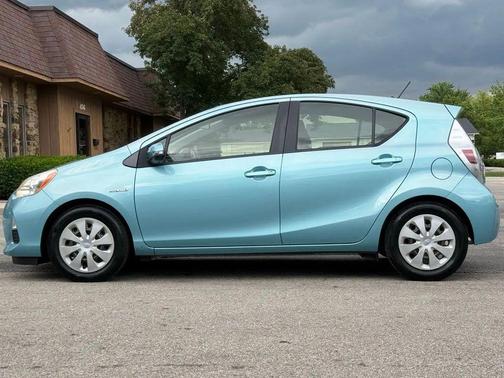 Summer Rain Metallic 2013 Toyota Prius c Two