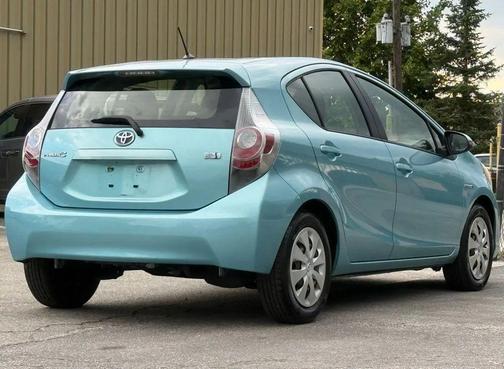 Summer Rain Metallic 2013 Toyota Prius c Two