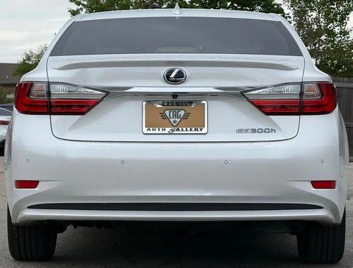 White Pearl 2017 Lexus ES 300h Base