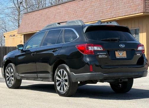 Crystal Black Silica 2017 Subaru Outback 2.5i Limited