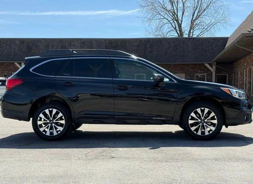 Crystal Black Silica 2017 Subaru Outback 2.5i Limited