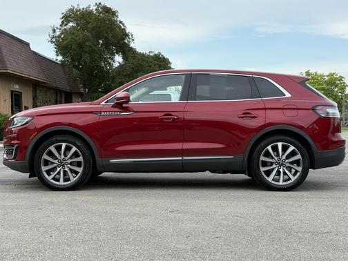2019 Lincoln Nautilus Select