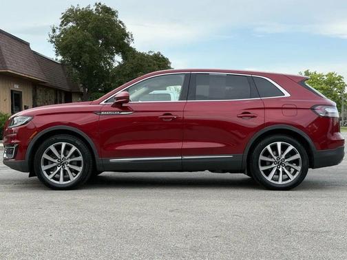 2019 Lincoln Nautilus Select
