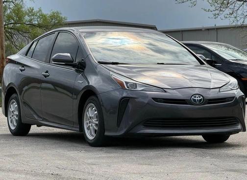 2019 Toyota Prius LE