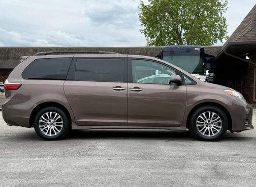 Walnut 2018 Toyota Sienna XLE Premium