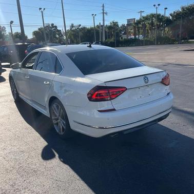 2019 Volkswagen Passat 2.0T R-Line