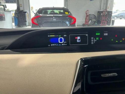 2017 Toyota Prius Three Touring