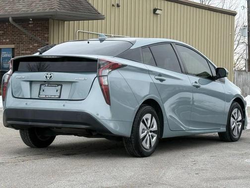 2017 Toyota Prius Three Touring