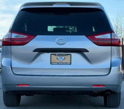 2017 Toyota Sienna SE