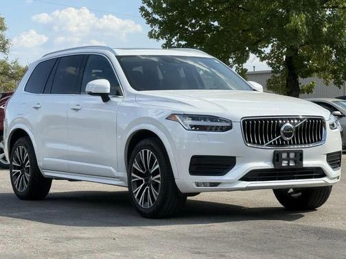 2021 Volvo XC90 T5 Momentum