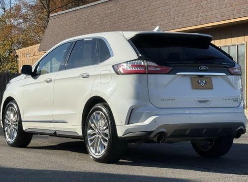 2020 Ford Edge Titanium