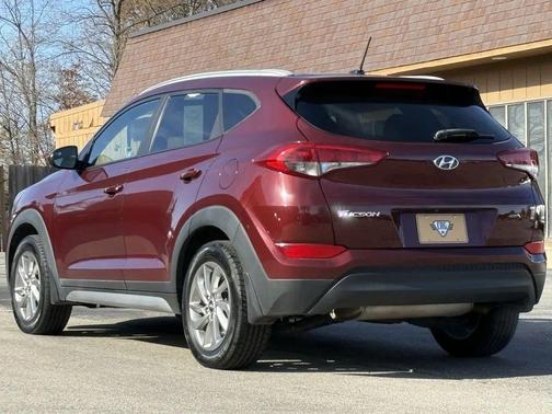 2017 Hyundai TUCSON SE