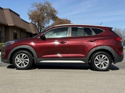 2017 Hyundai TUCSON SE