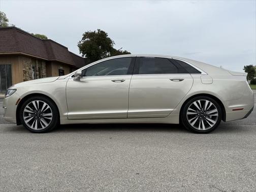2017 Lincoln MKZ Base
