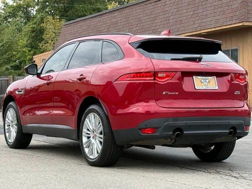 2018 Jaguar F-PACE 25t Premium