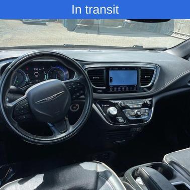 Brilliant Black Crystal Pearlcoat 2018 Chrysler Pacifica Limited