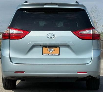 2017 Toyota Sienna LE
