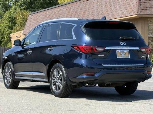 2017 INFINITI QX60 Base