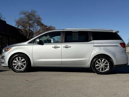 2019 Kia Sedona EX