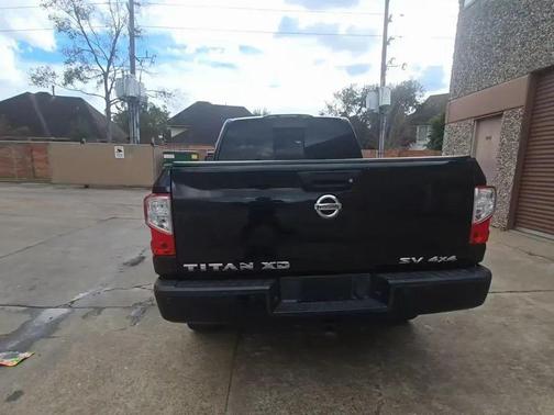 2019 Nissan Titan XD SV
