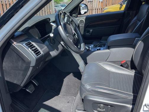 2022 Land Rover Discovery P360 HSE R-Dynamic