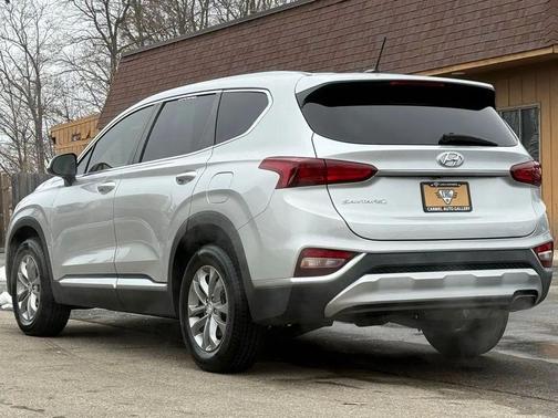 2019 Hyundai SANTA FE SE 2.4