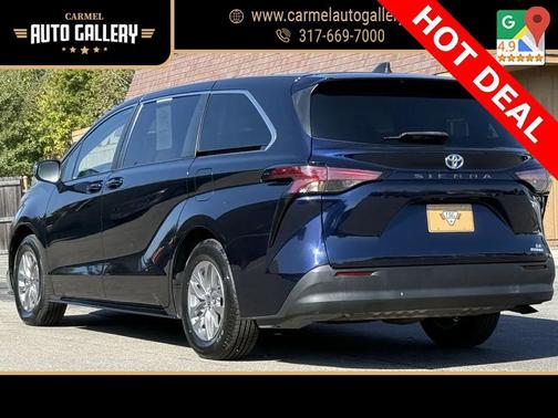 2022 Toyota Sienna LE