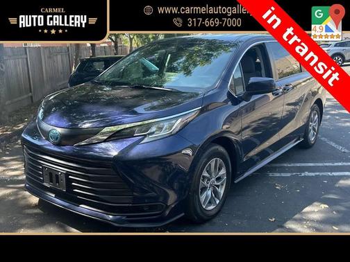 2022 Toyota Sienna LE