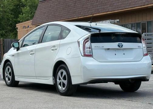 Blizzard Pearl 2015 Toyota Prius Three