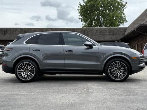 2021 Porsche Cayenne Base