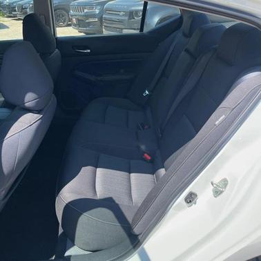 Glacier White 2019 Nissan Altima 2.5 S