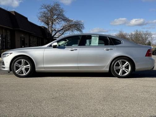 2018 Volvo S90 T5 Momentum
